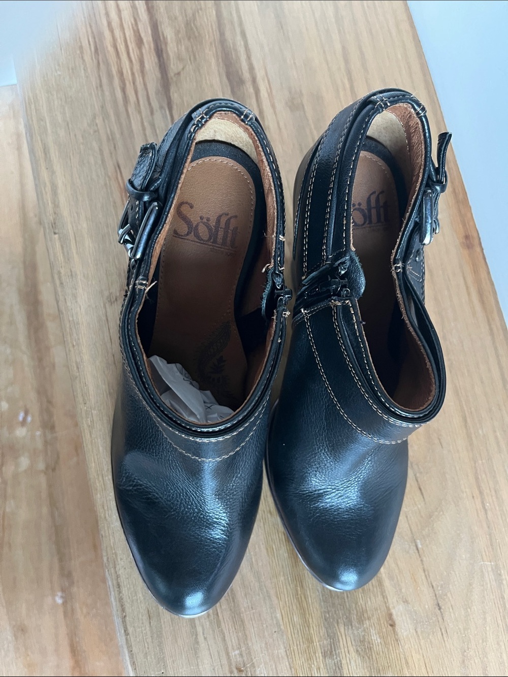 Sofft Black Leather Ankle Booties with Side Buckle - Picture 4 of 4
